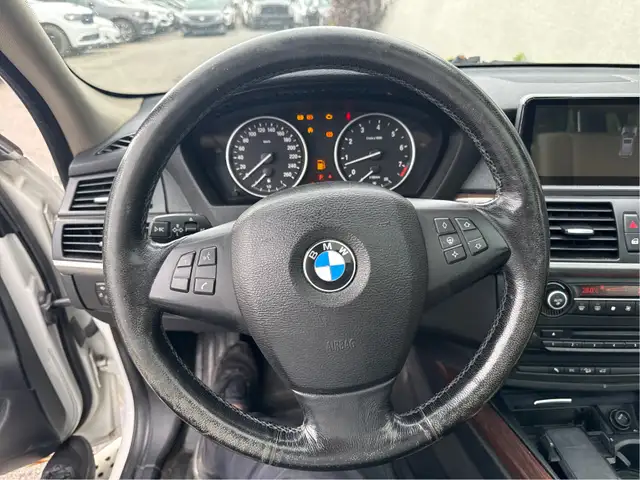 2008 BMW X5 3.0si in Cars & Trucks in Laval / North Shore - Image 17
