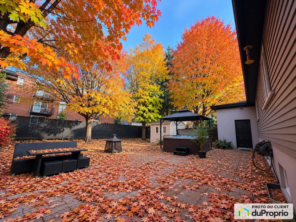 $699,900 - Bungalow for sale in St-Vincent-de-Paul — photo 3