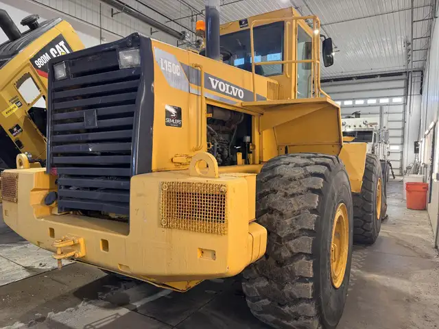 1998 VOLVO L150C in Heavy Equipment in Ottawa - Image 4
