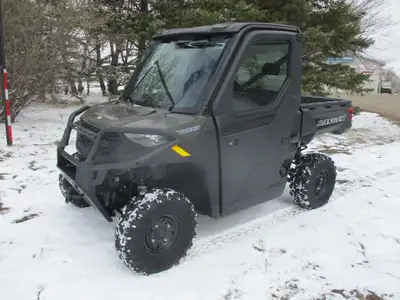 2025 POLARIS RANGER 1000 EPS $19,000 + TAX 6835 MILES COMES WITH DOORS, GLASS WINDSHIELD, REAR WINDO...
