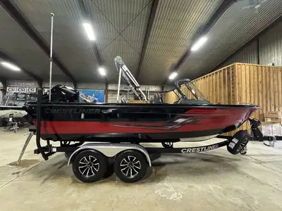 2026 Crestliner 2050 Authority - Powered w Mercury 225xl DTS w Hydraulic steering & Stainless Prop M...