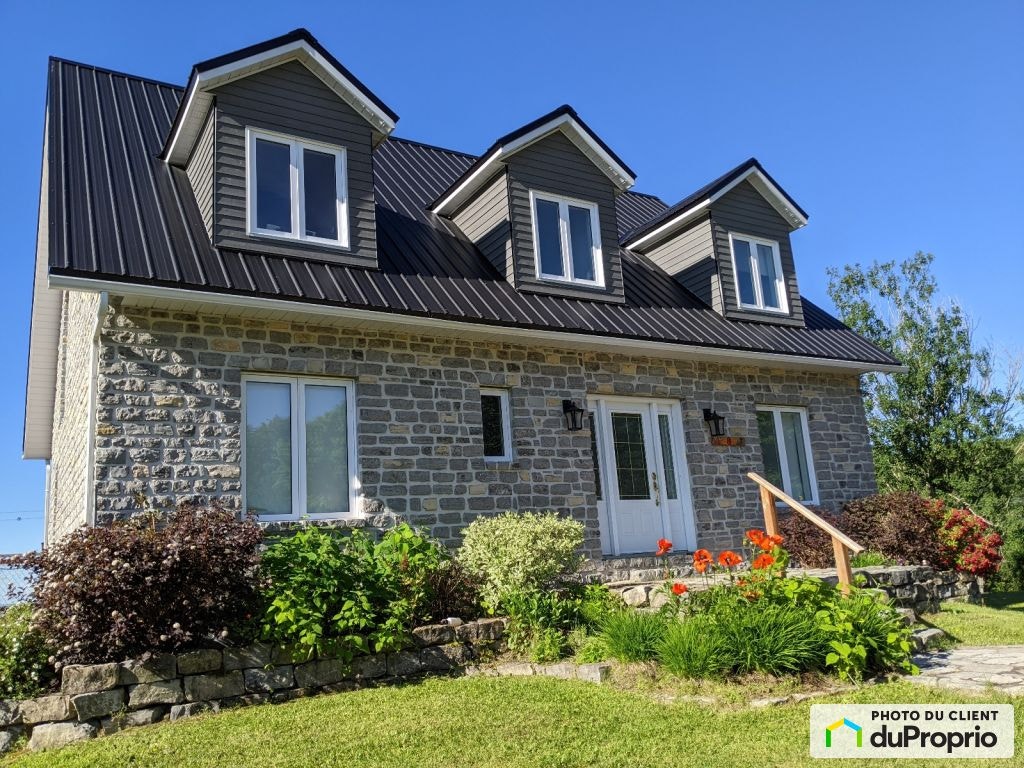 $649,900 - 2 Storey for sale in Baie-St-Paul — photo 1