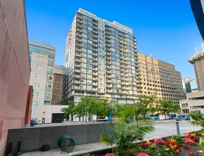 Silky Slater-1 bedroom condo apartment in Downtown Ottawa