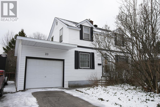 20 Tuckett ST Sault Ste. Marie, Ontario in Houses for Sale in Sault Ste. Marie - Image 2
