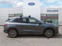 Experience exceptional efficiency and modern versatility with the 2022 Ford Escape SE Plug-In Hybrid... (image 3)