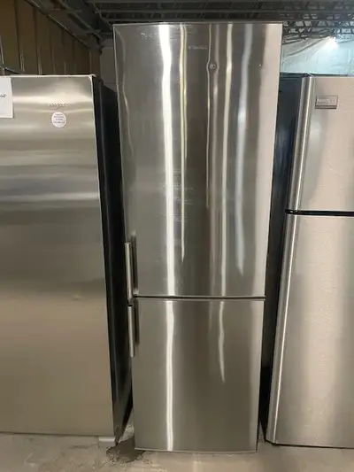 Réfrigérateur stainless 23'' style condo Electrolux, View more