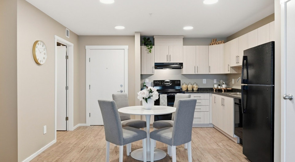 Pet-Friendly Three Bedroom Two Bath with In-suite Laundry for Re 5