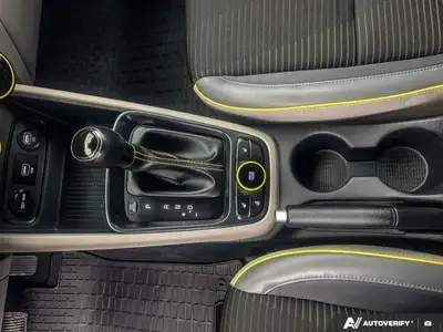 2020 Hyundai Venue Trend w/Urban Pkg/Grey-Lime Interio, View more
