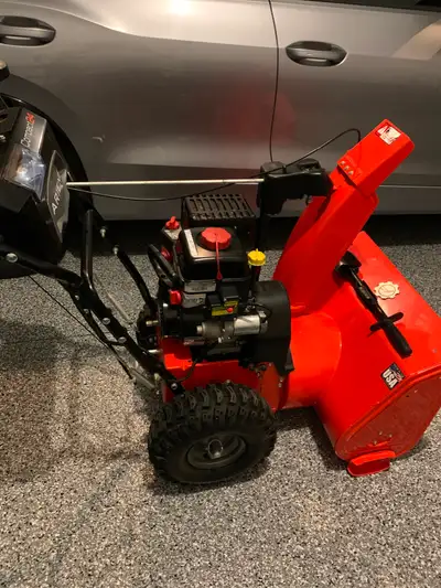 ARIENS Compact Series 24 Snowblower *MINT*, View more