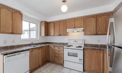 $1200 Bedroom for Rent! in Downtown Mississauga All inclusive, View more