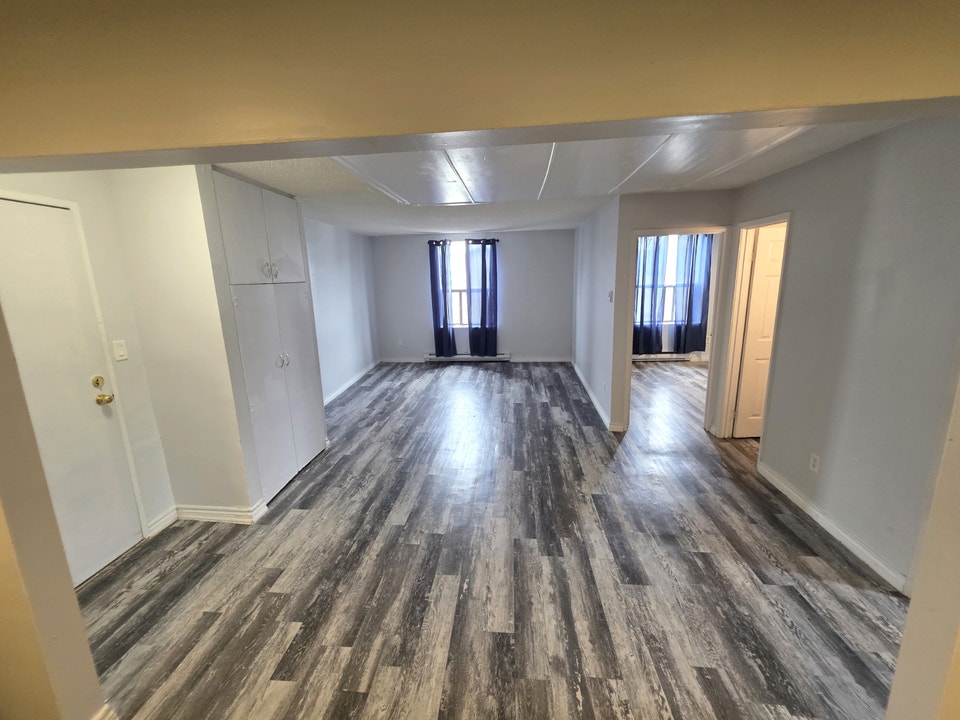 STUNNING 2 Bedroom - Downtown Oshawa 2