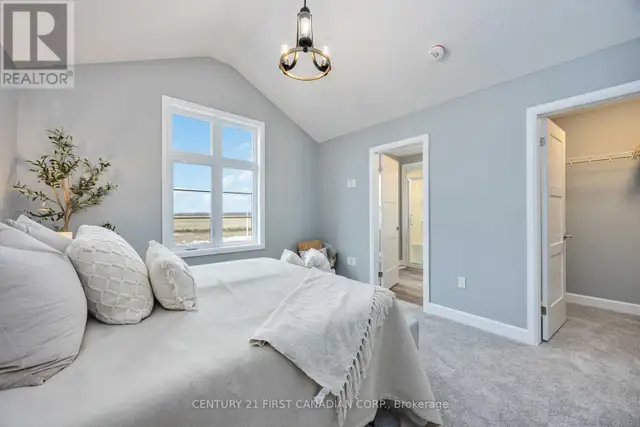 9 POSTMA CRESCENT North Middlesex (Ailsa Craig), Ontario in Houses for Sale in Grand Bend - Image 21