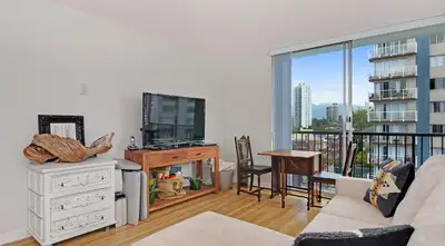 Breakers - 1 Bedroom Apartment for Rent