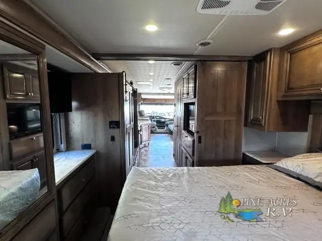 2021 Holiday Rambler Admiral 34J only 13 Milles in RVs & Motorhomes in Moncton - Image 64