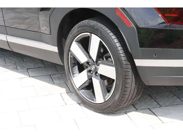 2025 Hyundai Santa Fe Luxury in Cars & Trucks in Oshawa / Durham Region - Image 5
