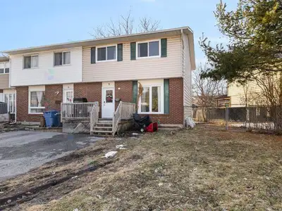 Appartement - Main - Gatineau - 3 Chambre(s) à Coucher - 1 Salle(s) de Bain - $2,300 /mo Maison à lo...