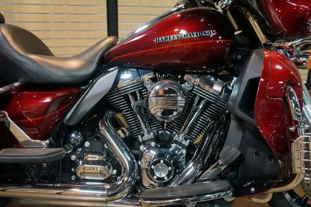 2016 Harley-Davidson FLHTK - Ultra Limited in Sport Touring in Lethbridge - Image 7