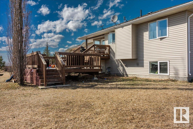 28159 Twp Rd 484 Rural Leduc County, Alberta in Houses for Sale in Edmonton - Image 4
