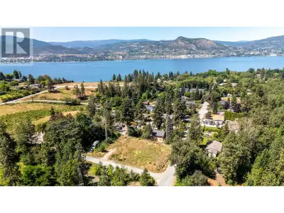 Opportunity is knocking… If you’ve been dreaming of settling in the quaint, sought after Village of...