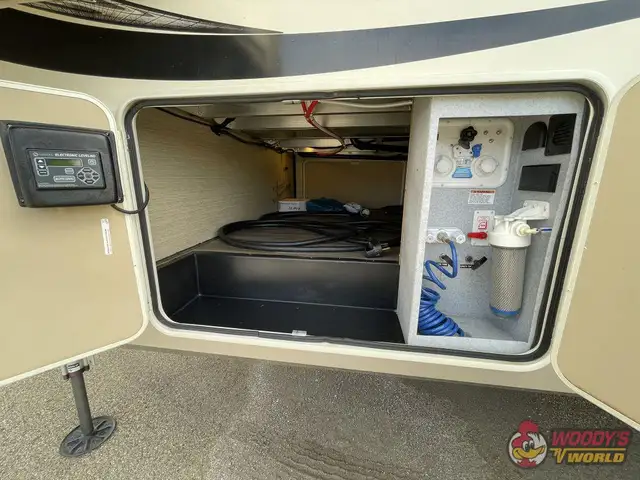 2018 PALOMINO RV COLUMBUS 298RL in Travel Trailers & Campers in Edmonton - Image 8