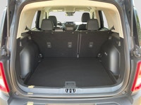Check out this vehicle's pictures, features, options and specs, and let us know if you have any ques... (image 9)