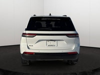Experience the perfect blend of bold, darkened styling and modern luxury in this versatile SUV, feat... (image 4)