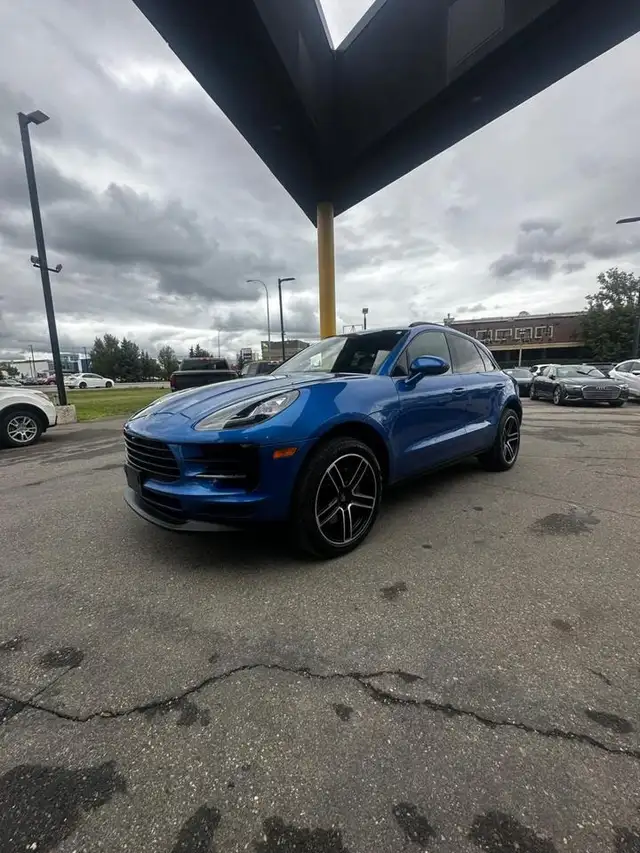 2020 Porsche Macan S AWD- No Accidents- Low KM- Pano Roof in Cars & Trucks in Calgary - Image 8