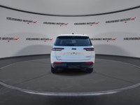// ACCIDENT FREE!! // This 2024 Jeep Grand Cherokee L Limited 4x4 is a roomy, well-equipped SUV buil... (image 6)
