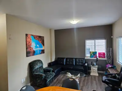 1 Bedroom Shared Accomodation in Great Neighborhood close to TRU