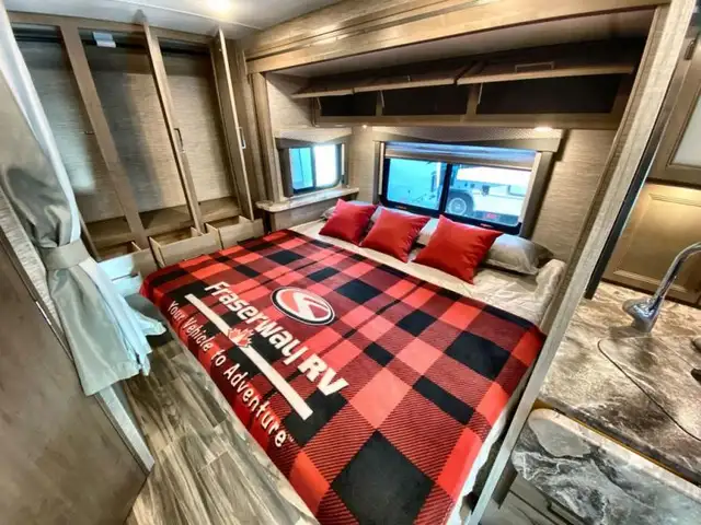 2022 Thor Motor Coach Four Winds 27R in RVs & Motorhomes in Abbotsford - Image 18