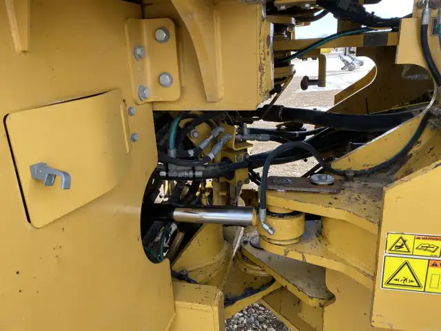 2011 Caterpillar Wheel Loader 972H in Heavy Equipment in Grande Prairie - Image 30