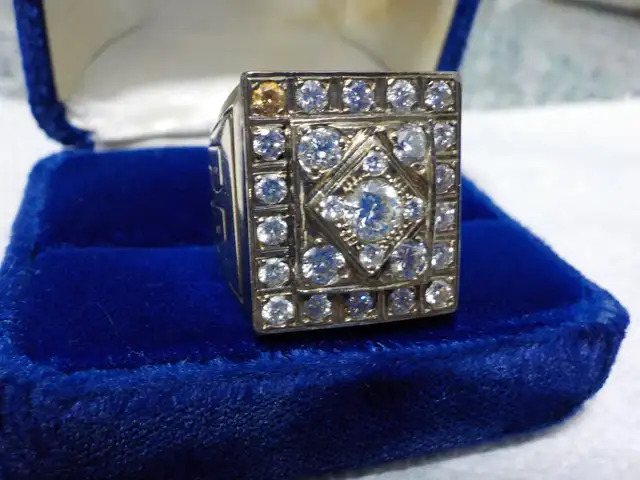 MEN'S CUSTOM DIAMOND RING64840240741505122