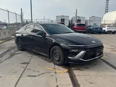 WAS: $33999 NOW: $31999 plus taxes and licensing fees NewRoads Chrysler Dodge Jeep Ram Engine: 4 Cyl...