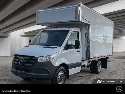 Mercedes-Benz Rive-Sud, la destination Mercedes-Benz par excellence. Bienvenue en première classe. D...