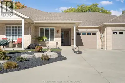 Welcome to immaculate 23 Wilhelmina Way, located on a quiet private road tucked away from busy traff...