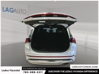 2022 Hyundai Santa Fe Ultimate Experience the Hyundai Santa Fe Ultimate with just 128992 km, finishe... (image 5)