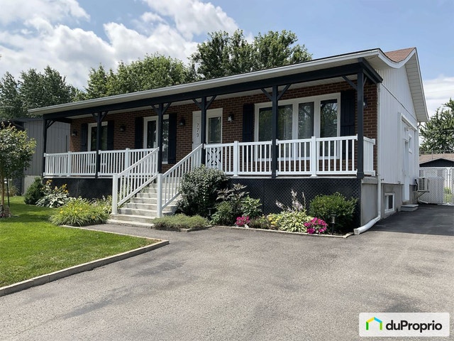 $594,900 - Bungalow for sale in Mascouche — photo 1