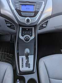 LOW LOW KMS! EXTRA CLEAN CAR!, AUTOMATIC, HEATED SEATS, POWER WINDOWS, LOCKS, A/C, TILT, CRUISE AND... (image 4)