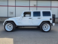 Look unique ALL WHITE Jeep Wragler Unlimited. Roues Vision 22x14" blanches sur pneus Mud Terrain 33x... (image 3)