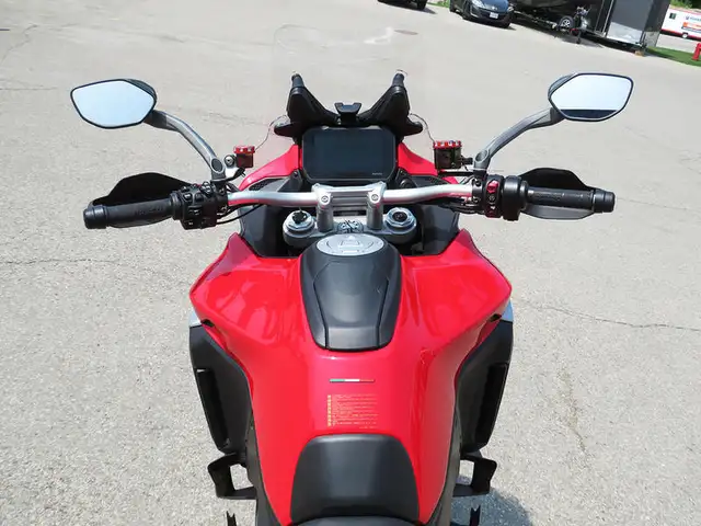 2022 Ducati Multistrada V4S Ducati Red / Forged Wheels in Sport Bikes in Cambridge - Image 7