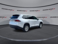 // ACCIDENT FREE!! // // SINGLE OWNER! // This 2026 Toyota Grand Highlander XLE AWD | One Owner | No... (image 7)