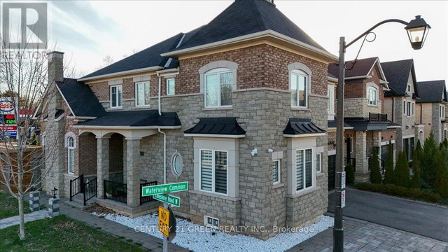 3061 LAKESHORE RD W Oakville, Ontario in Houses for Sale in Oakville / Halton Region - Image 4