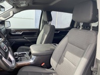 CLEAN CARFAX, Heated Front Seats, Back up Camera, Remote Starter, Front Bucket Seats, RARE STANDARD... (image 7)
