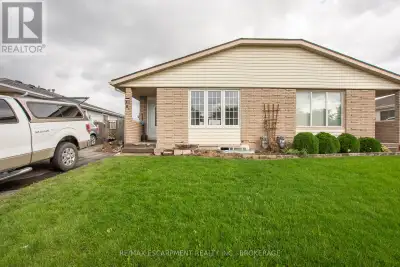 Bright and spacious 3-bedroom upper unit available for lease in a convenient Welland neighbourhood....