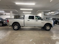 See Dealer Website for Details. Engine: Straight 6 Cylinder Engine (image 3)