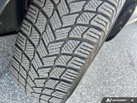 The advertised vehicle price is based on a promotional finance offer. Customers who purchase the veh... (image 9)