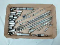 Snap-on Sockets, ratchets, extension bars over 35 pc