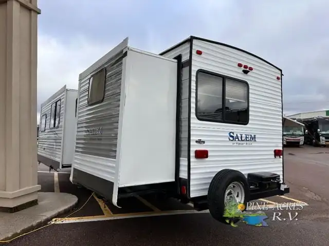 2019 Forest River RV Salem 32BHDS Bunk Room & 2 Slides in Travel Trailers & Campers in Moncton - Image 7