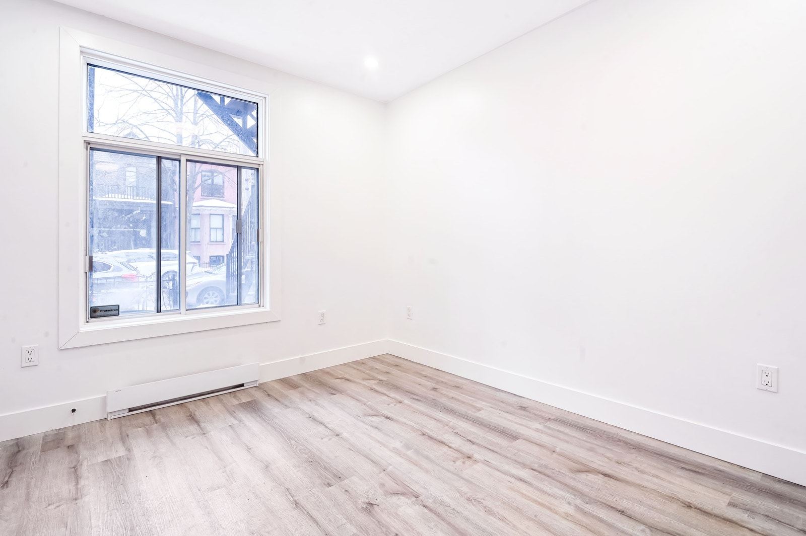 5597 Av. de l'Esplanade — photo 3