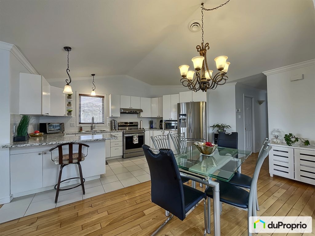 $369,000 - Mobile home for sale in Ste-Angele-De-Monnoir — photo 2